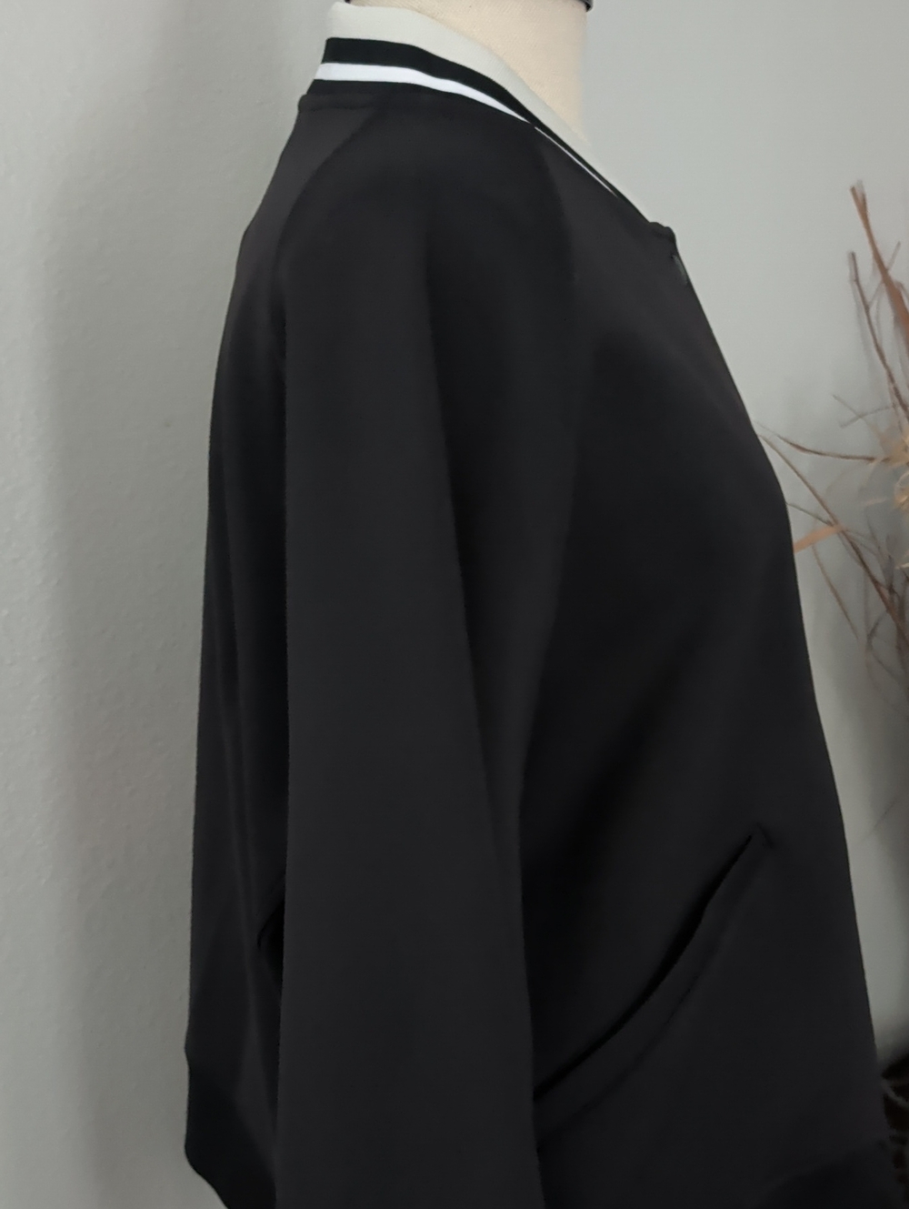 Lululemon Snap-Front Colligate Jacket - Picture 5 of 15